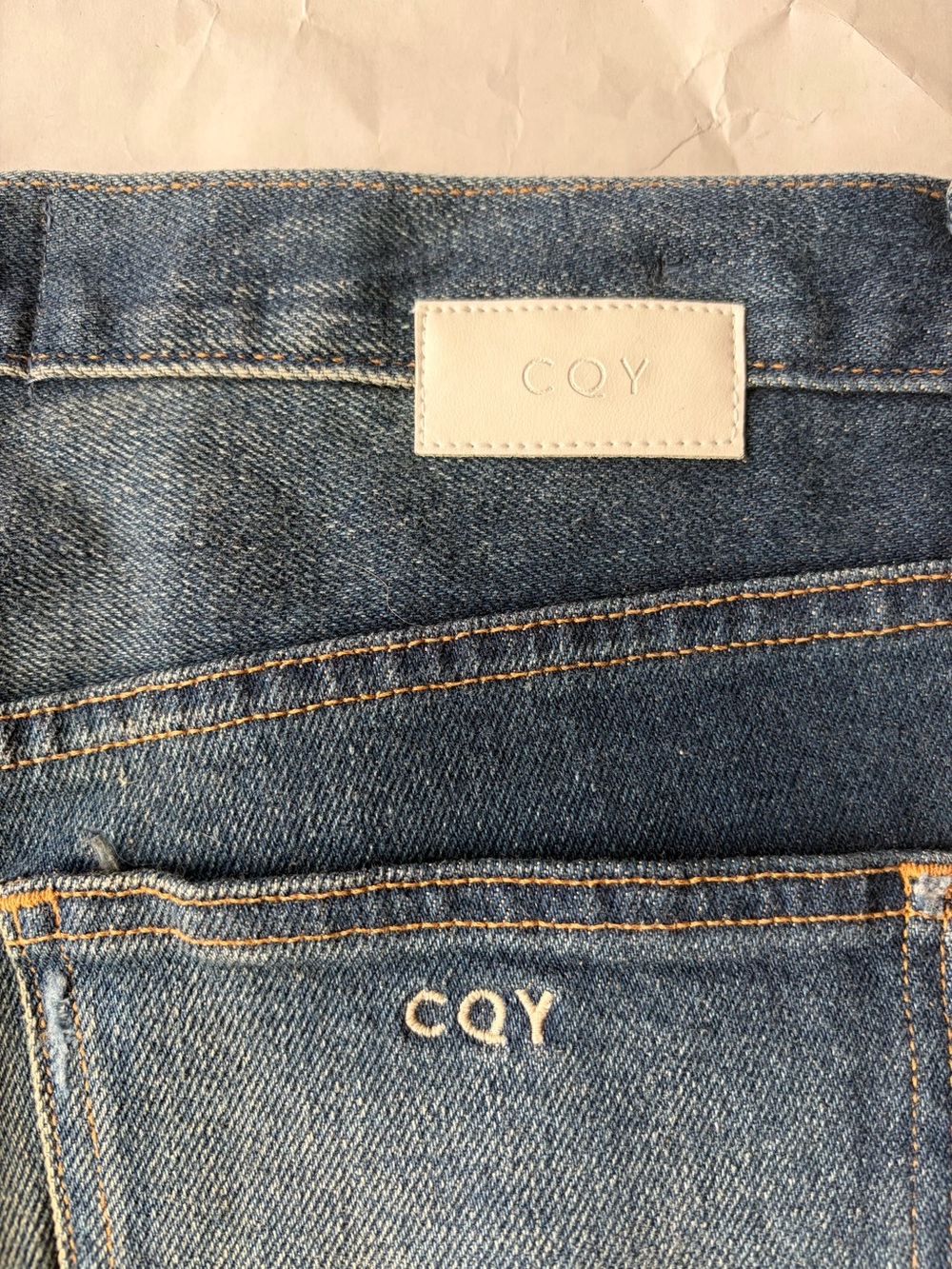 CQY Icon High Rise Slim Straight Jeans Acoustic Wash 28 NWT - Picture 13 of 13